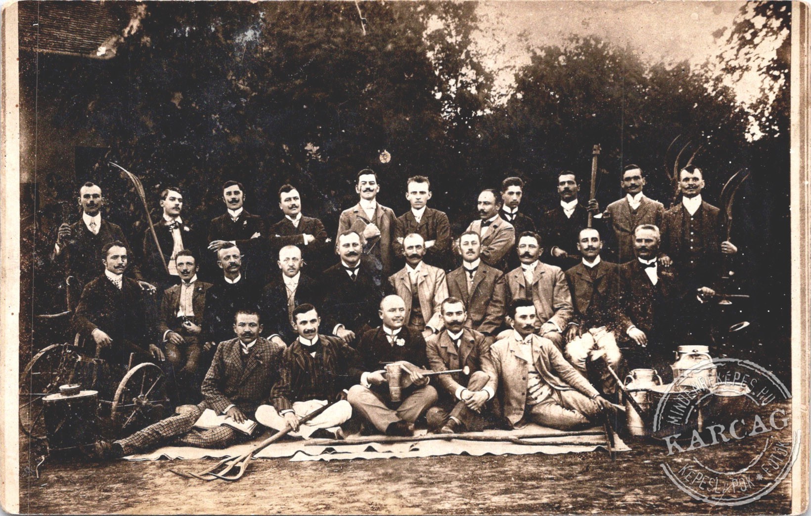 Karcag - Mezőgazdasági szakiskola, csoportkép
